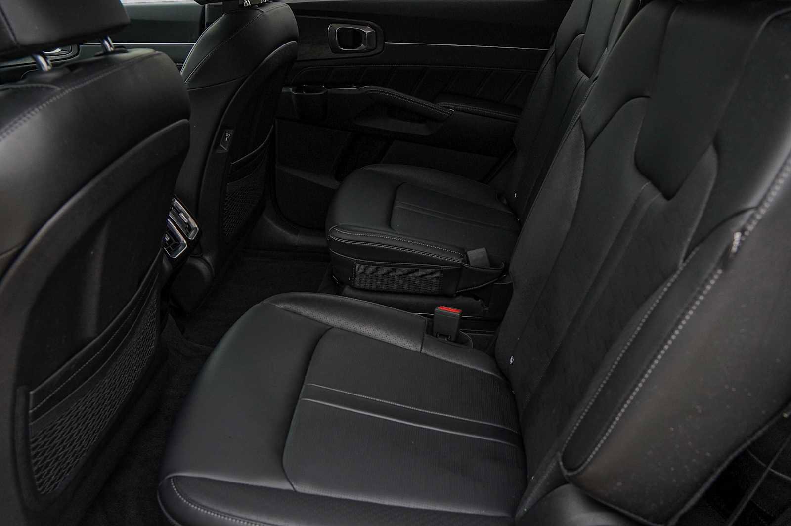 Certified 2025 Kia Sorento SX image 27