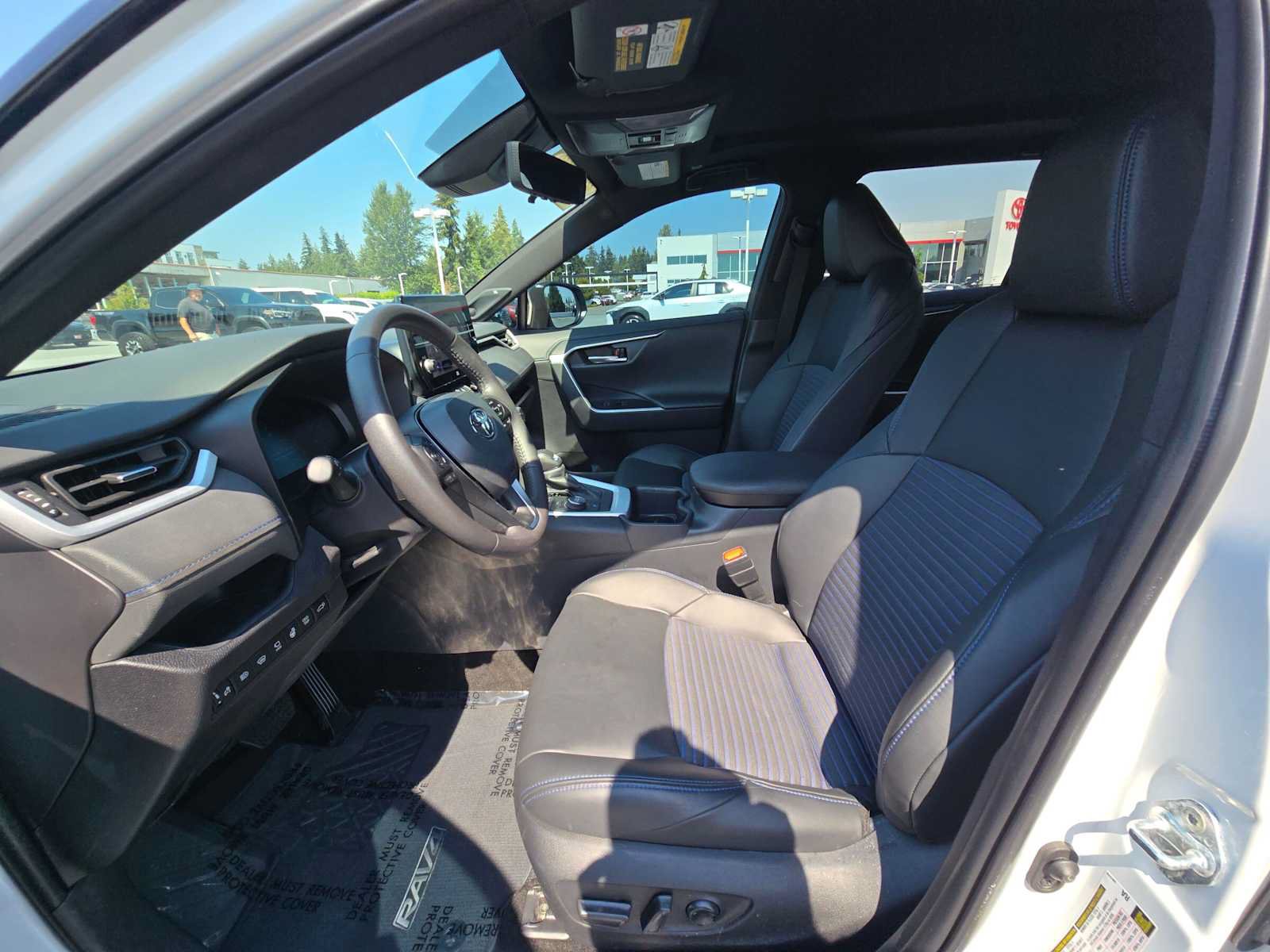 Certified 2025 Toyota RAV4 XSE w/ Advanced Technology Package AWD/4WD image 21