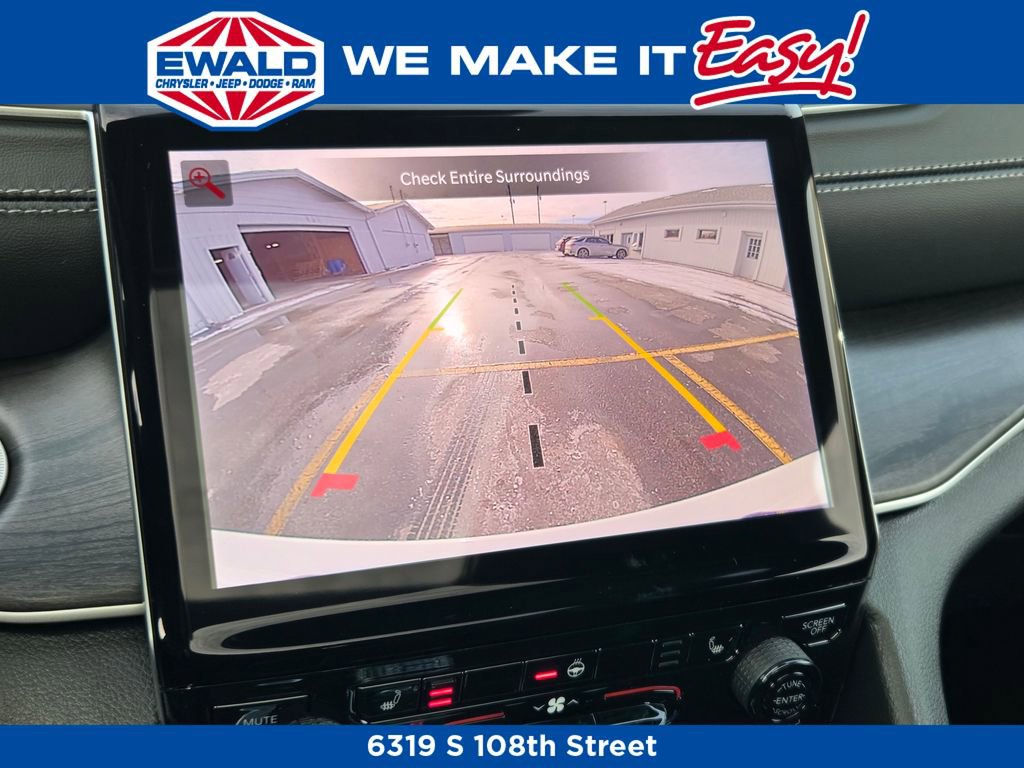 New 2025 Jeep Grand Cherokee Limited AWD/4WD image 2