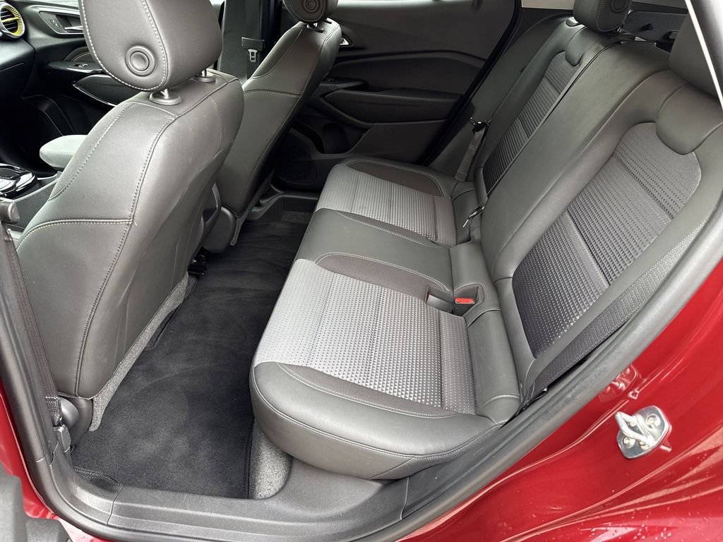 Used 2024 Chevrolet Trax LT w/ Driver Confidence Package image 5