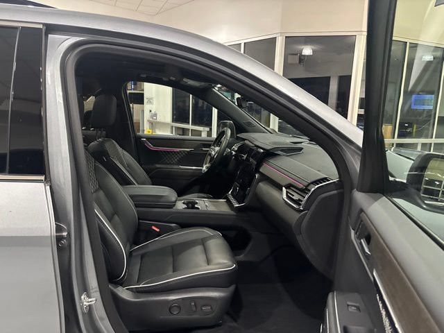 Used 2025 GMC Acadia Denali w/ Super Cruise Package AWD/4WD image 42