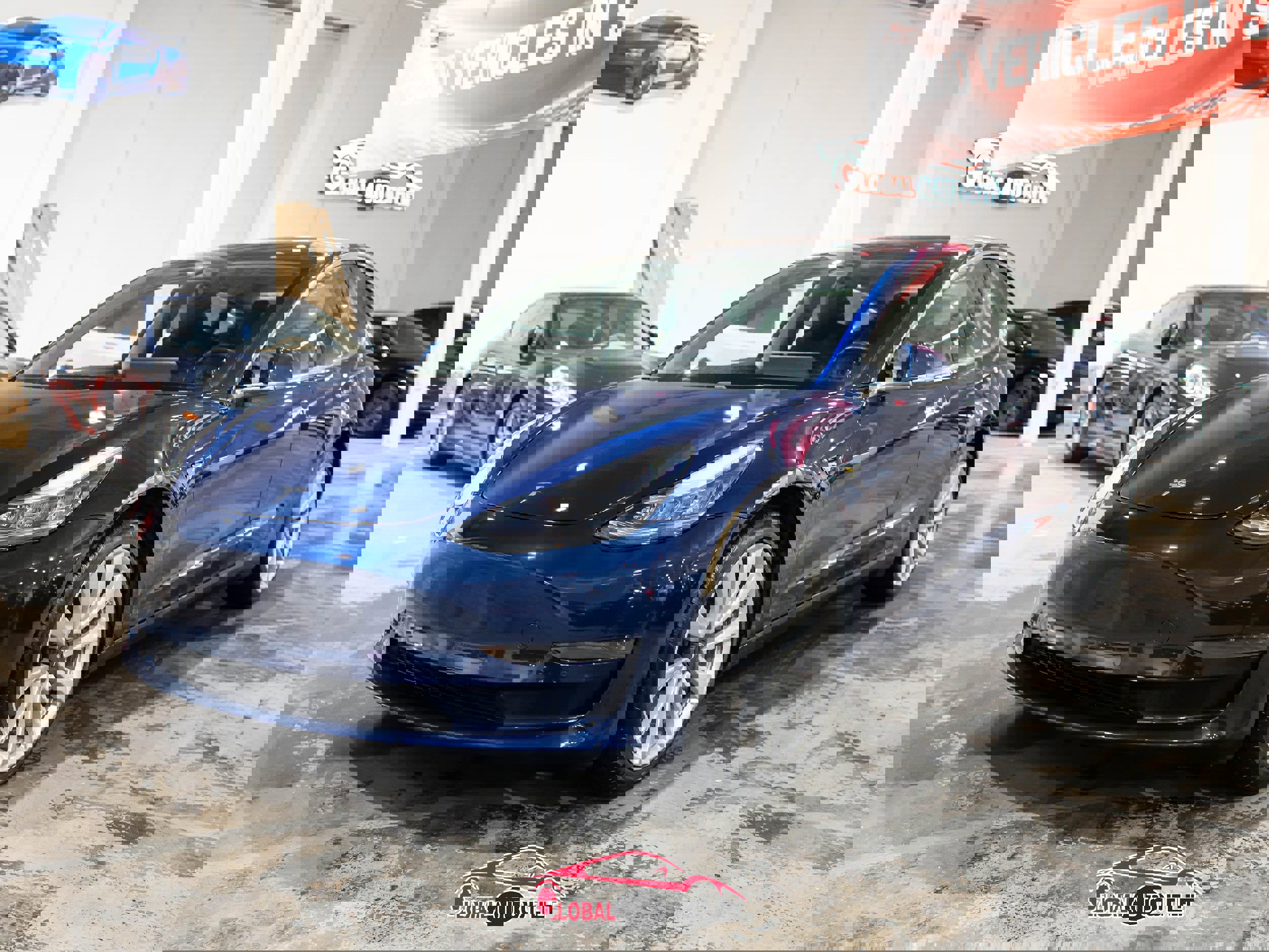 Used 2019 Tesla Model 3 Standard Range Plus image 3