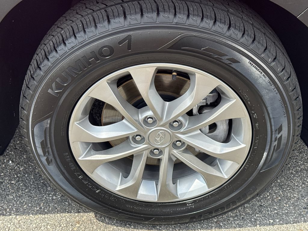 Used 2019 Hyundai Santa Fe SEL FWD image 14