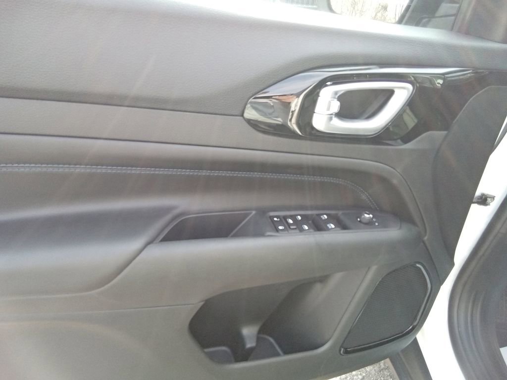 New 2026 Jeep Compass Latitude image 12