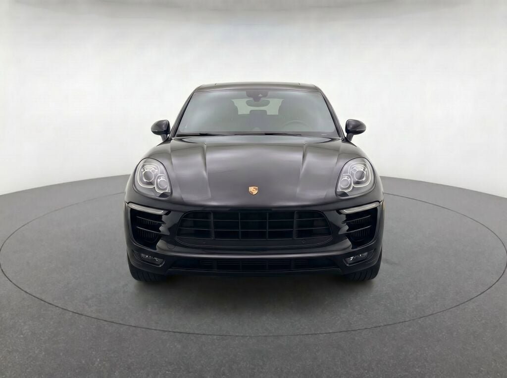 Used 2018 Porsche Macan GTS AWD/4WD image 2