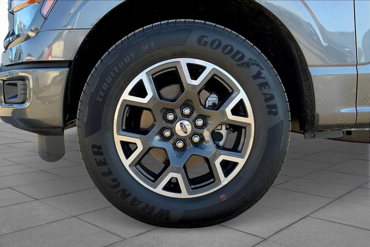 Used 2024 Ford F150 STX RWD image 11