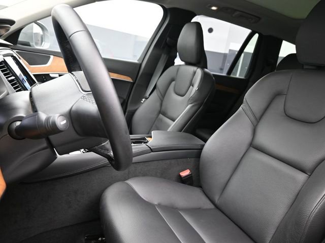 Used 2025 Volvo XC90 B6 Plus AWD/4WD image 10