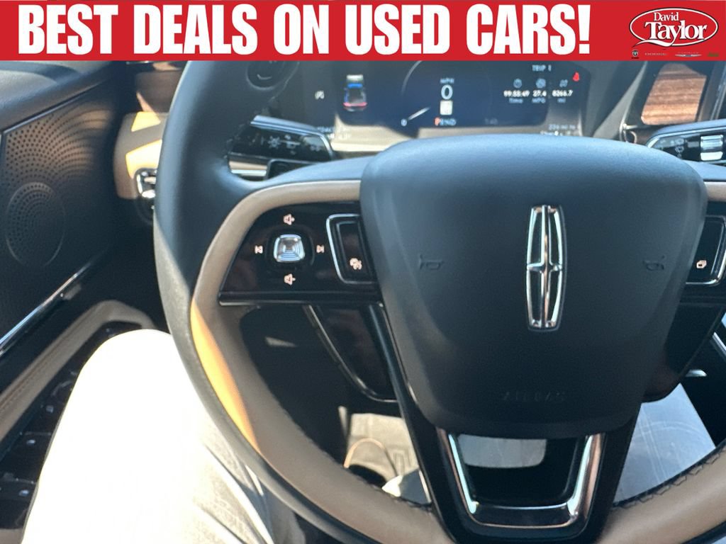 Used 2023 Lincoln Corsair Reserve w/ Jet Appearance Package AWD/4WD image 16