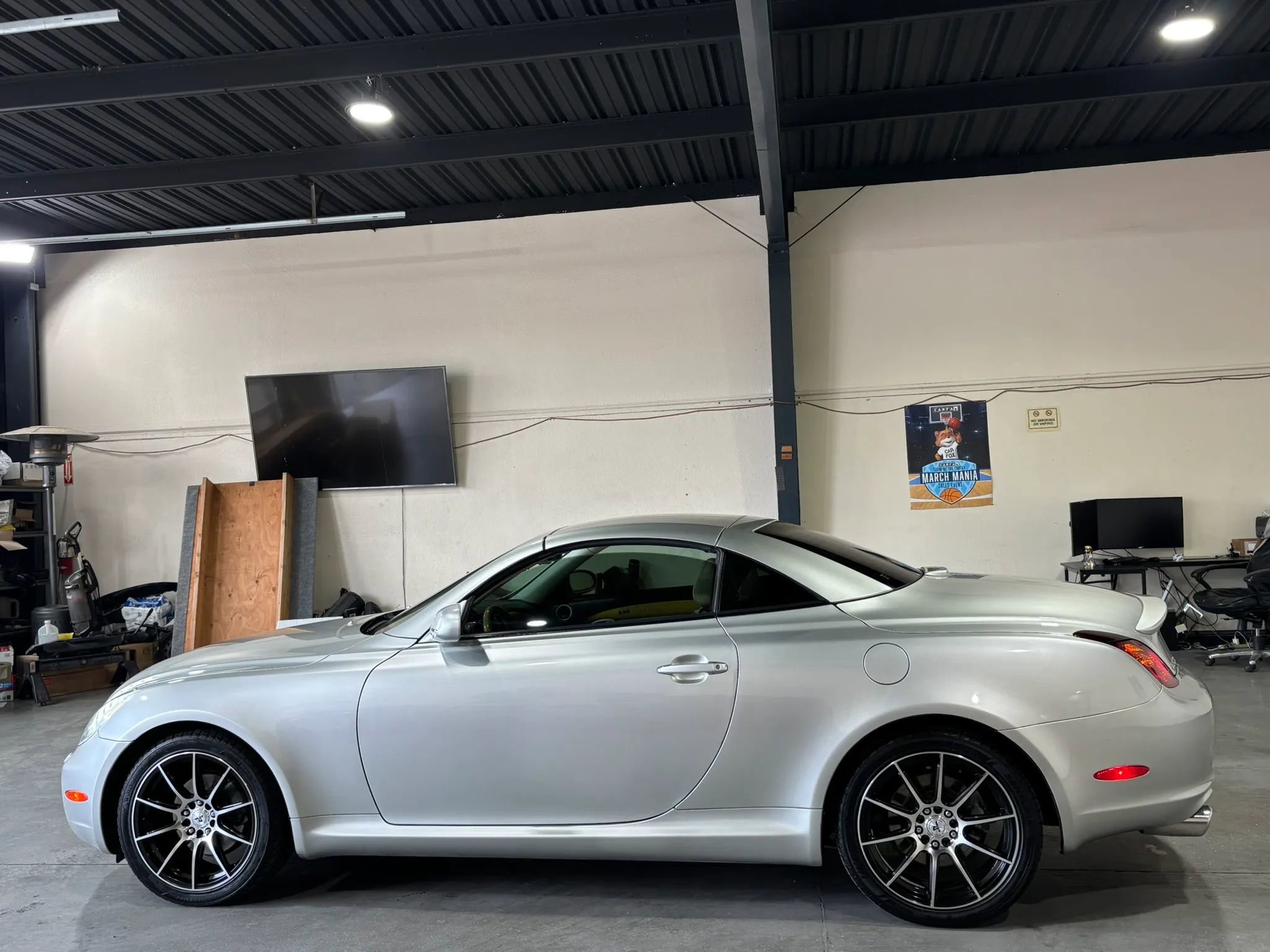Used 2003 Lexus SC 430 Convertible image 4