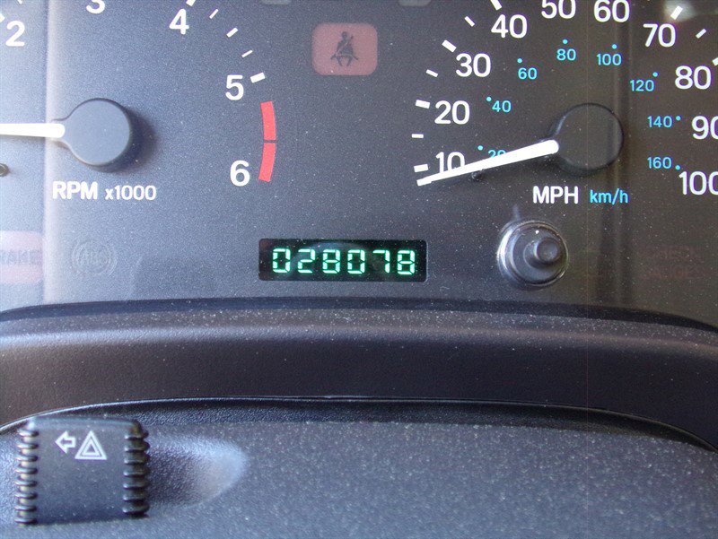 Used 2000 Jeep Wrangler Sahara AWD/4WD image 43