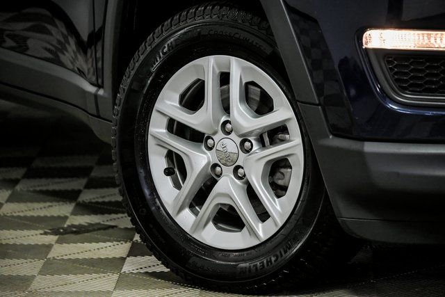 Used 2020 Jeep Compass Sport w/ Cold Weather Group image 3