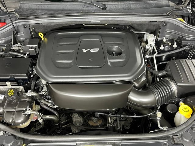 Used 2018 Jeep Grand Cherokee Altitude AWD/4WD image 10