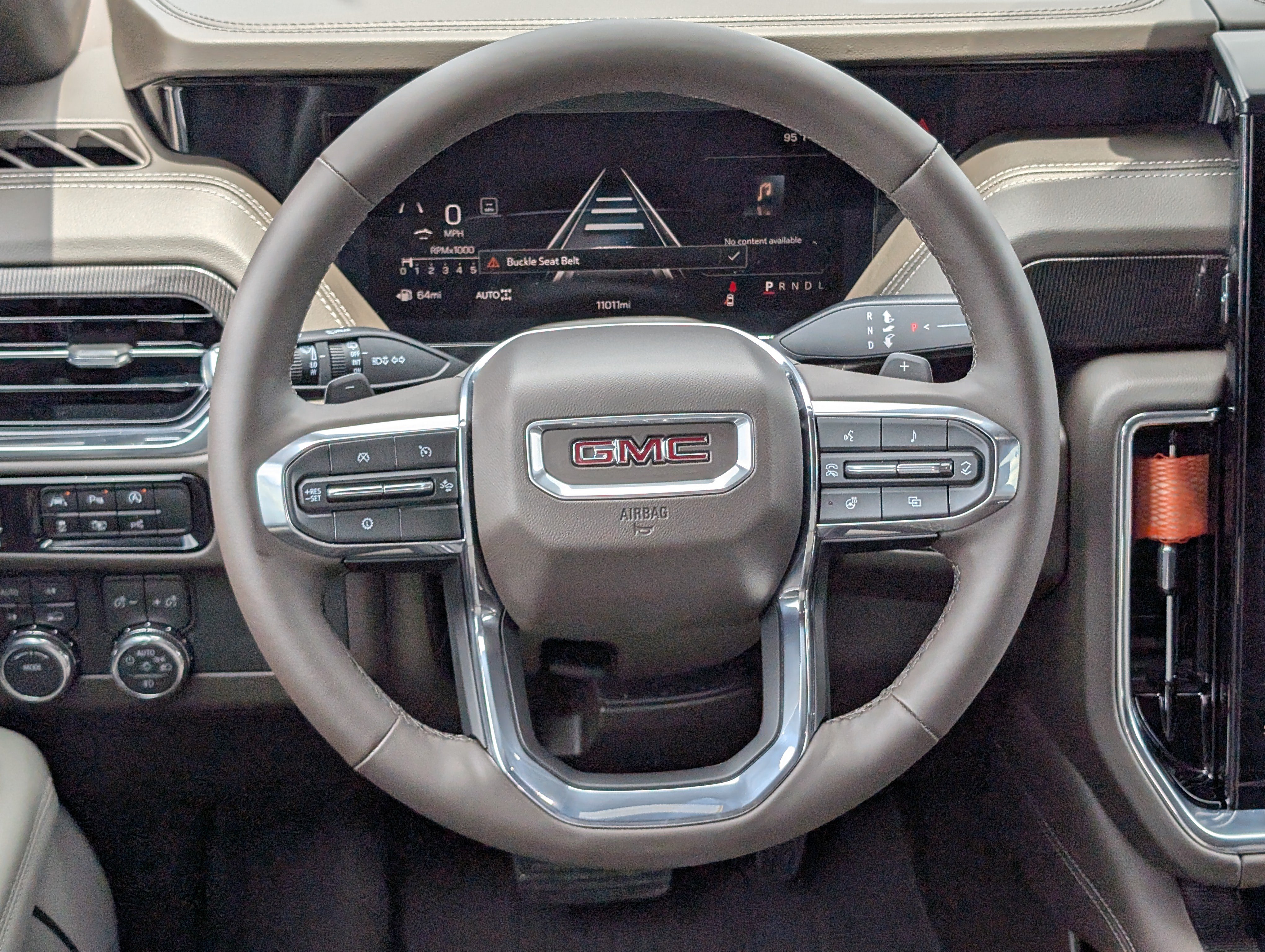 Used 2025 GMC Yukon XL Elevation w/ LPO, Illumination Package AWD/4WD image 13
