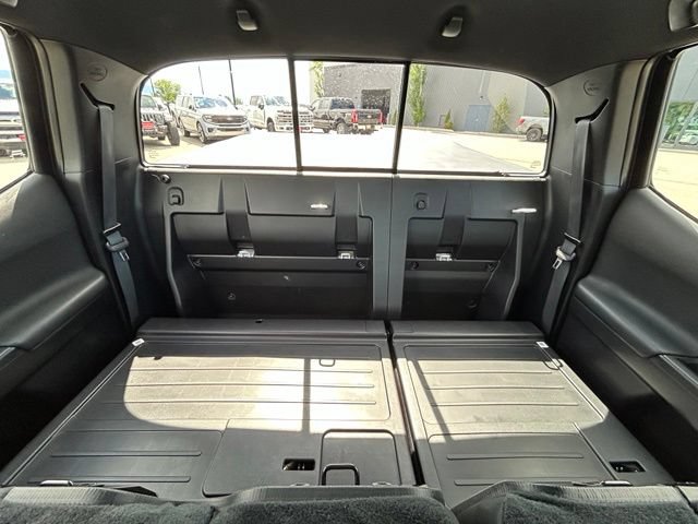 Used 2023 Toyota Tacoma TRD Off-Road w/ Black Out Package (TMS) AWD/4WD image 38