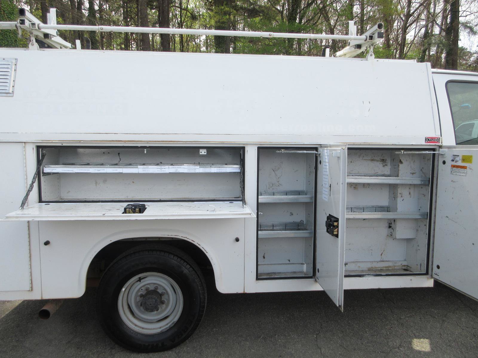 Used 2013 Ford E-350 and Econoline 350 Super Duty w/ Class I Trailer Tow Pkg RWD image 21
