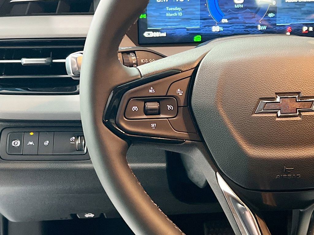 New 2027 Chevrolet Bolt LT FWD image 9