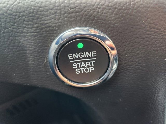 Used 2020 Ford Edge Titanium w/ Equipment Group 301A image 8