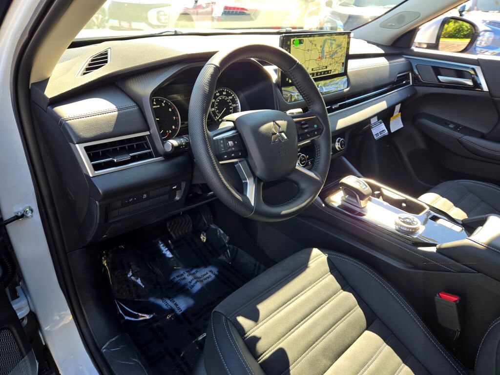 New 2026 Mitsubishi Outlander SE AWD/4WD image 17