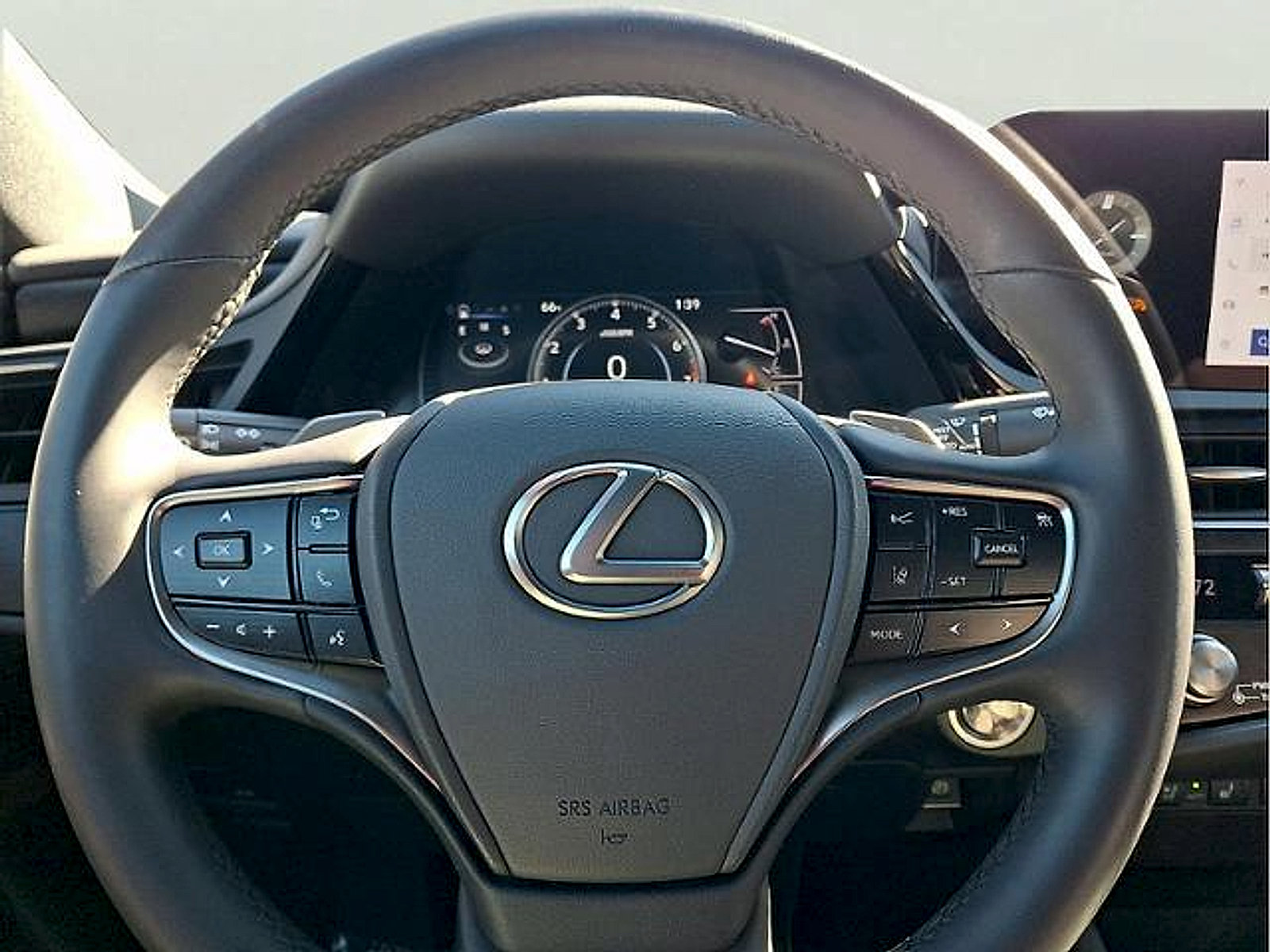 Used 2023 Lexus ES 350 w/ Premium Package FWD image 18
