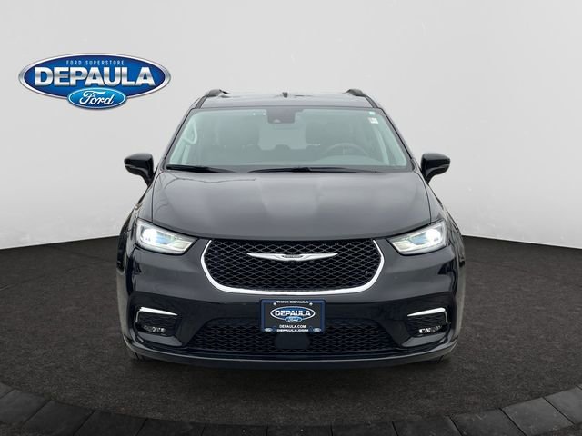 Used 2022 Chrysler Pacifica Touring-L image 10