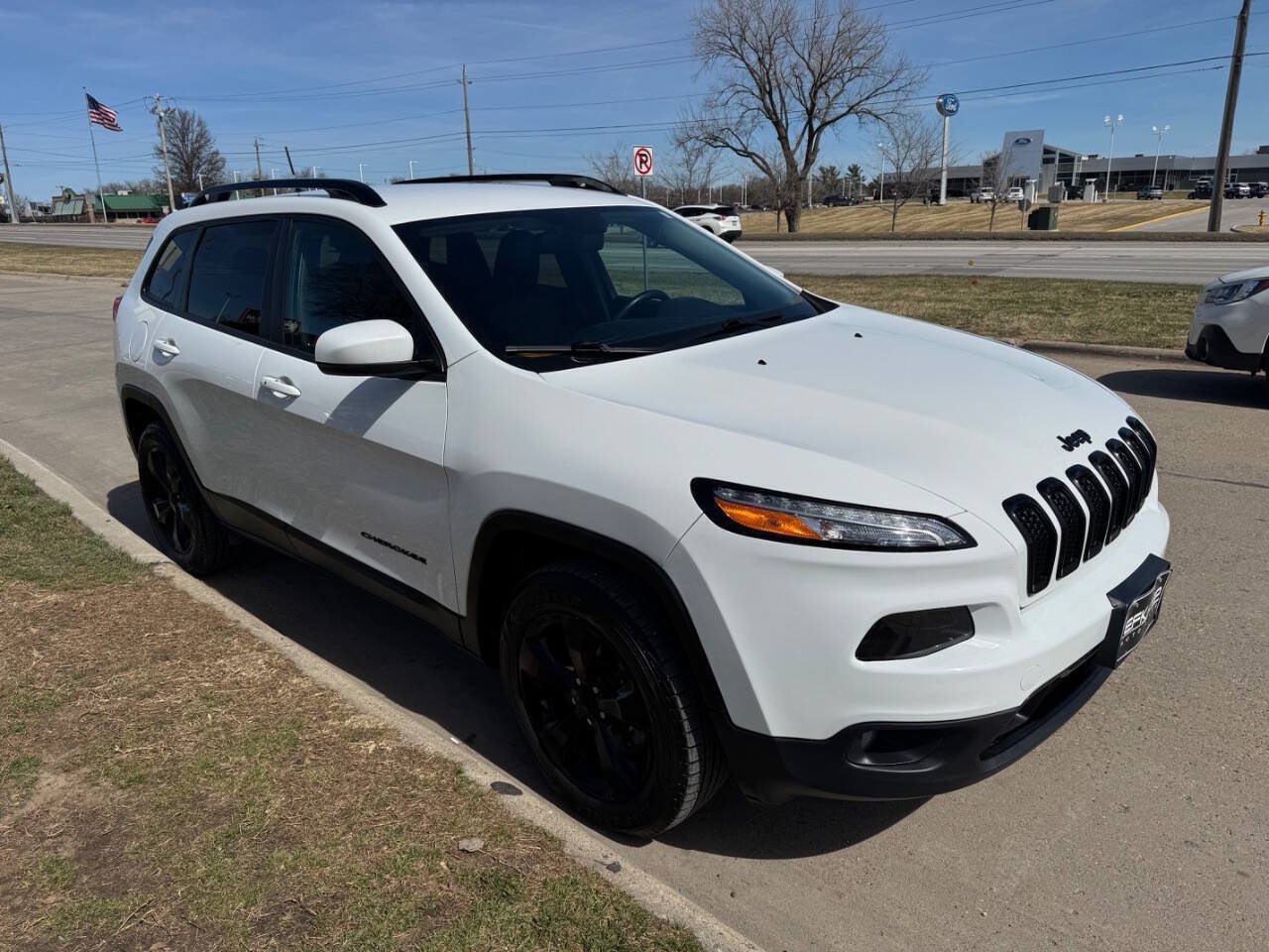 Used 2016 Jeep Cherokee High Altitude AWD/4WD image 7