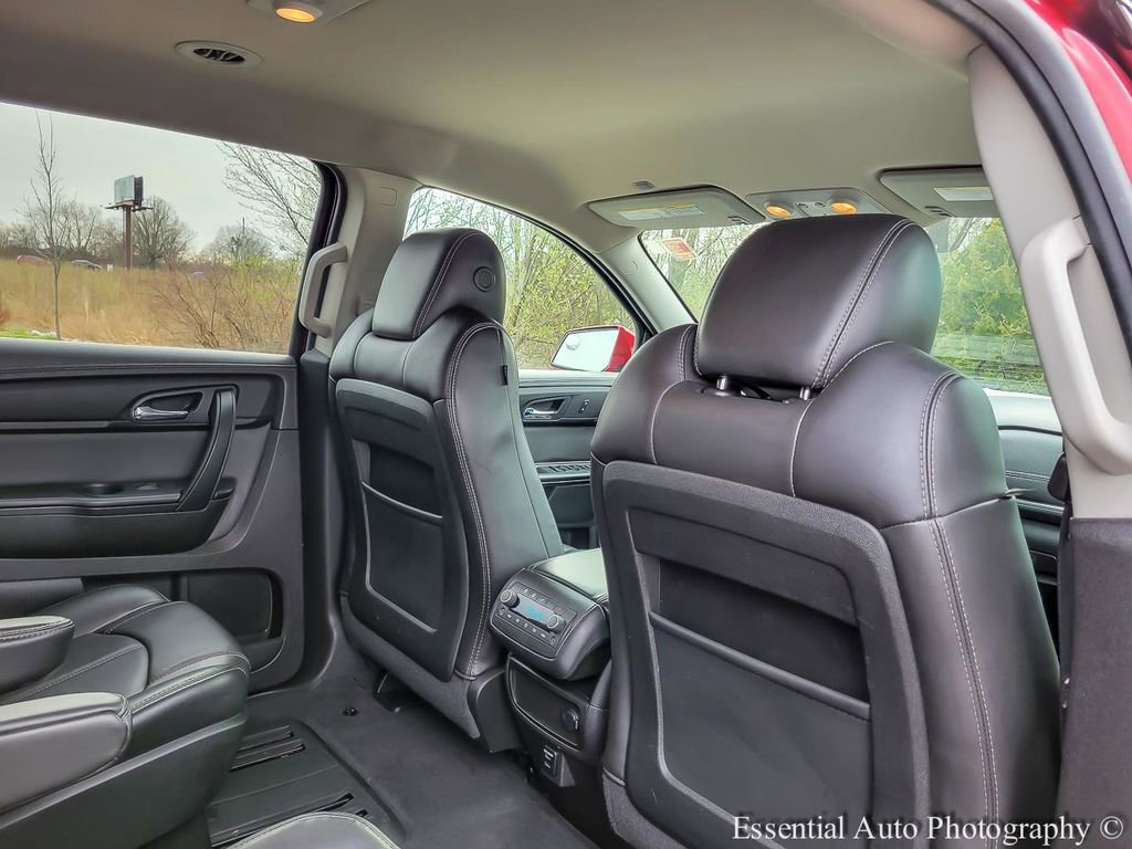 Used 2014 Chevrolet Traverse LT image 27