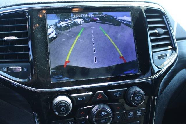 Used 2019 Jeep Grand Cherokee Altitude RWD image 32