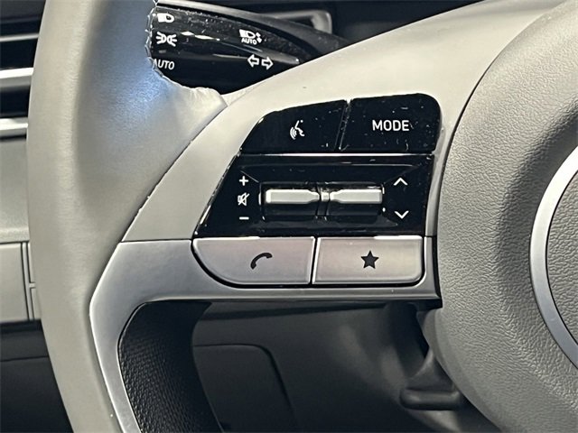 Used 2025 Hyundai Elantra Sport image 21