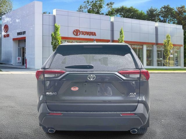 Used 2023 Toyota RAV4 XLE Premium AWD/4WD image 7