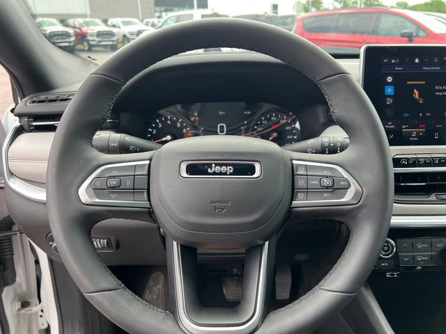 Certified 2025 Jeep Compass Limited AWD/4WD image 14