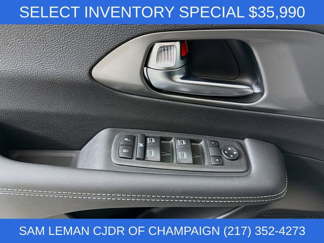 New 2026 Chrysler Voyager LX FWD image 17