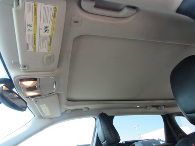 Used 2019 Jeep Cherokee Trailhawk AWD/4WD image 20