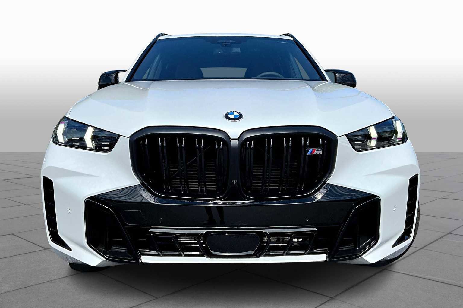 New 2026 BMW X5 M60i image 3
