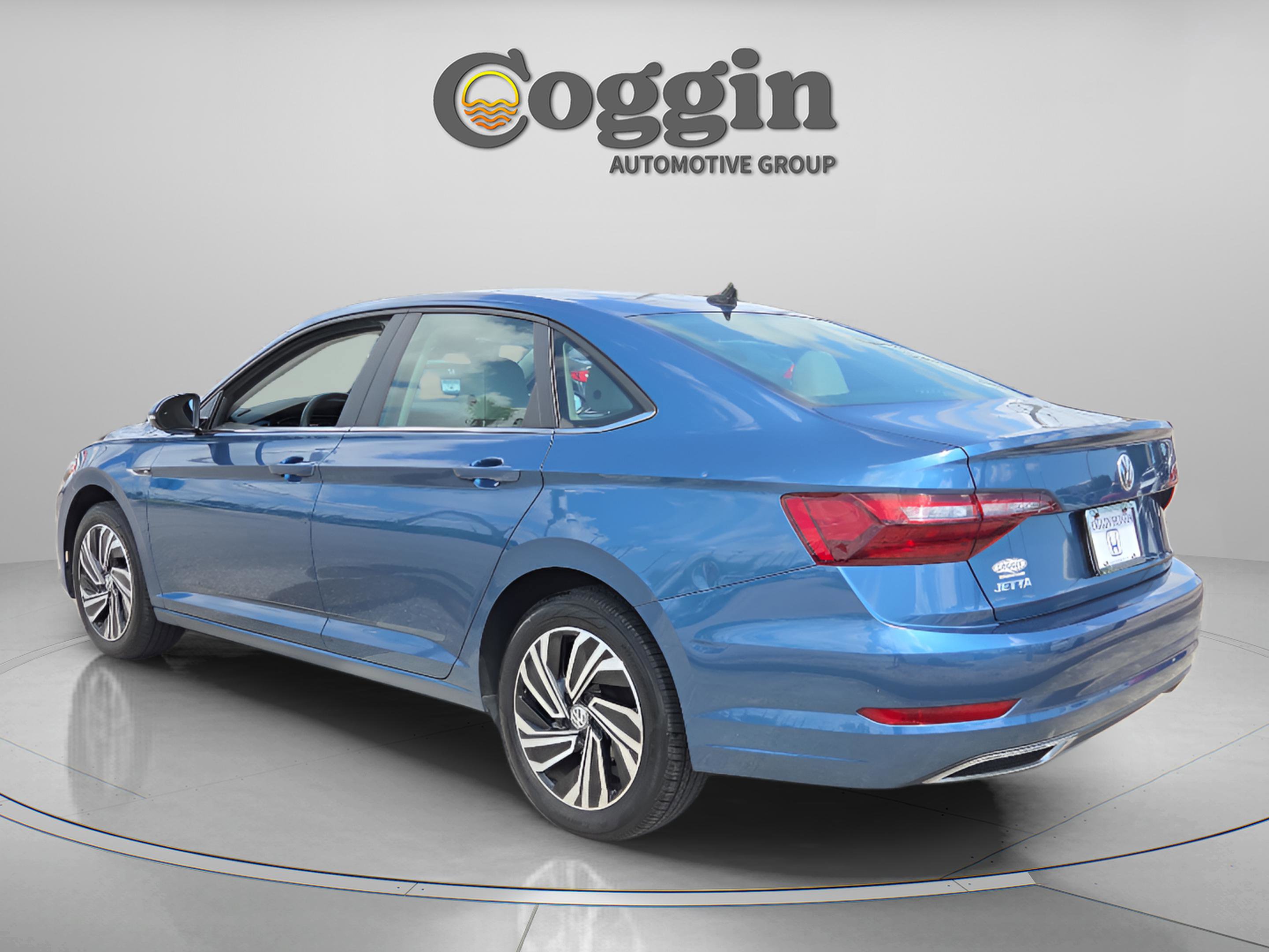 Used 2020 Volkswagen Jetta SEL Premium FWD image 3
