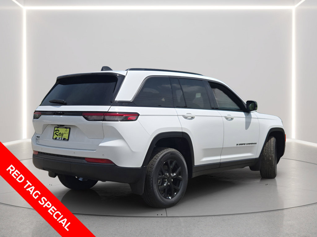 New 2026 Jeep Grand Cherokee Altitude AWD/4WD image 5