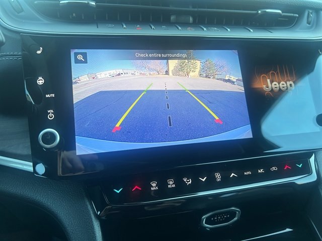 New 2026 Jeep Grand Cherokee Altitude image 25