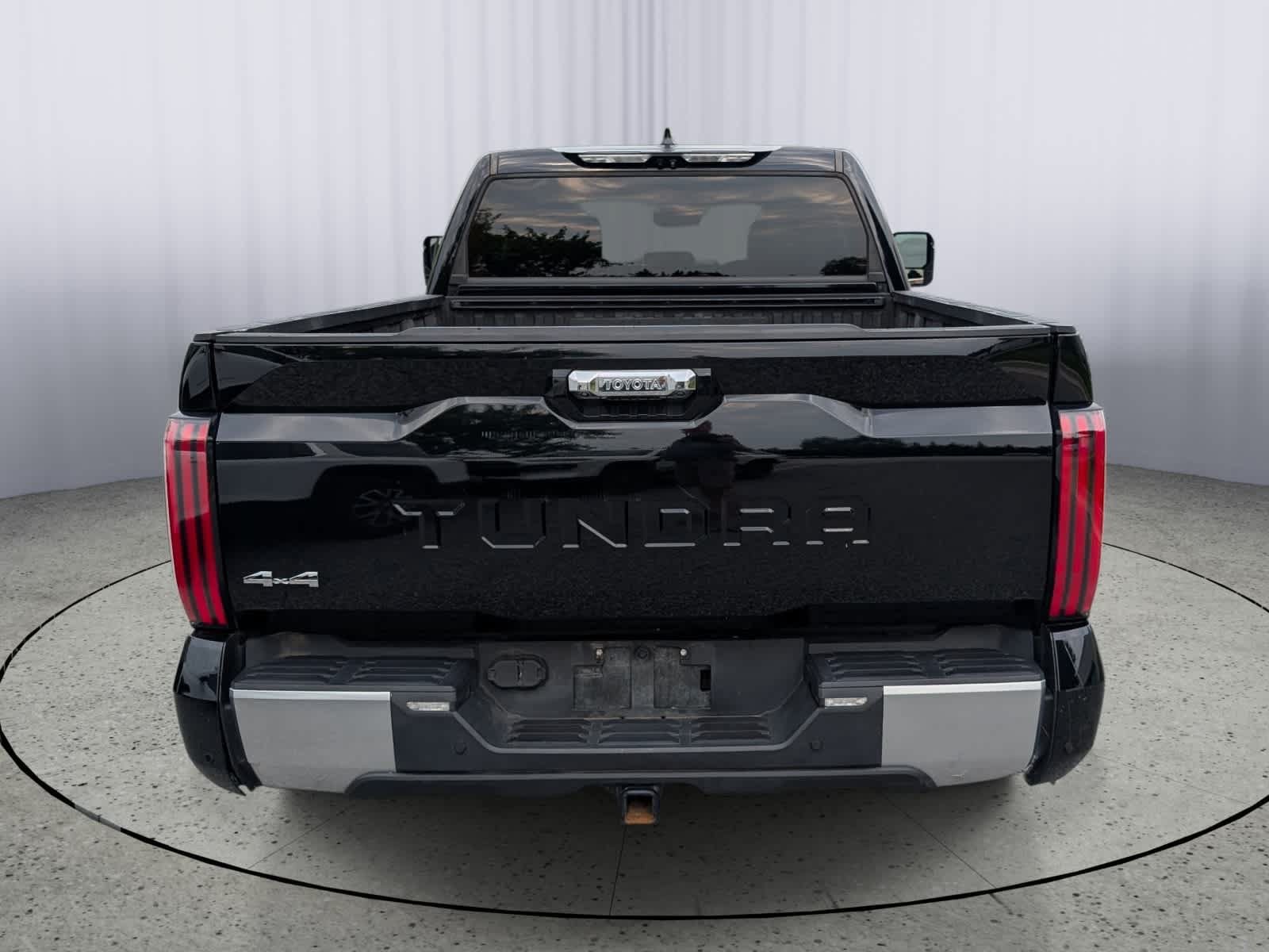 Used 2022 Toyota Tundra Limited AWD/4WD image 4