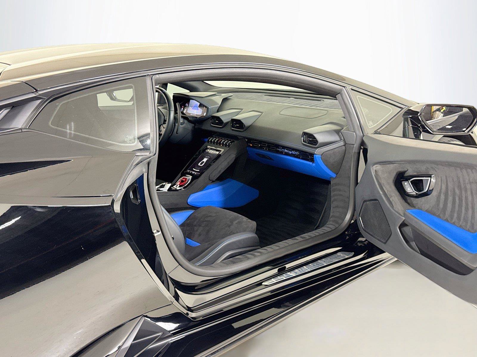 Used 2023 Lamborghini Huracan Tecnica RWD image 29