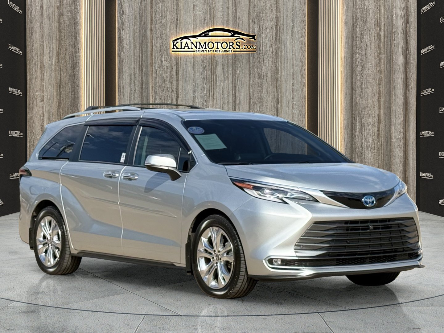 Used 2022 Toyota Sienna Platinum