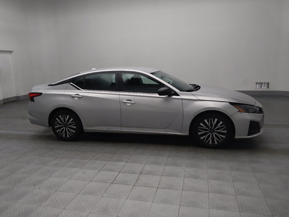 Used 2023 Nissan Altima 2.5 SV image 11