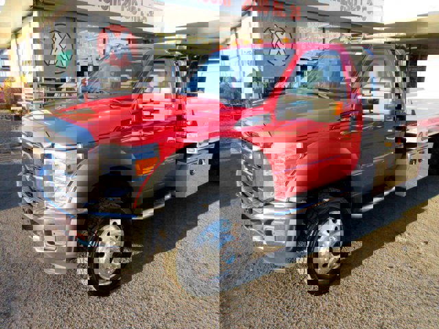 Used 2016 Ford F550 4x4 Regular Cab Super Duty image 48