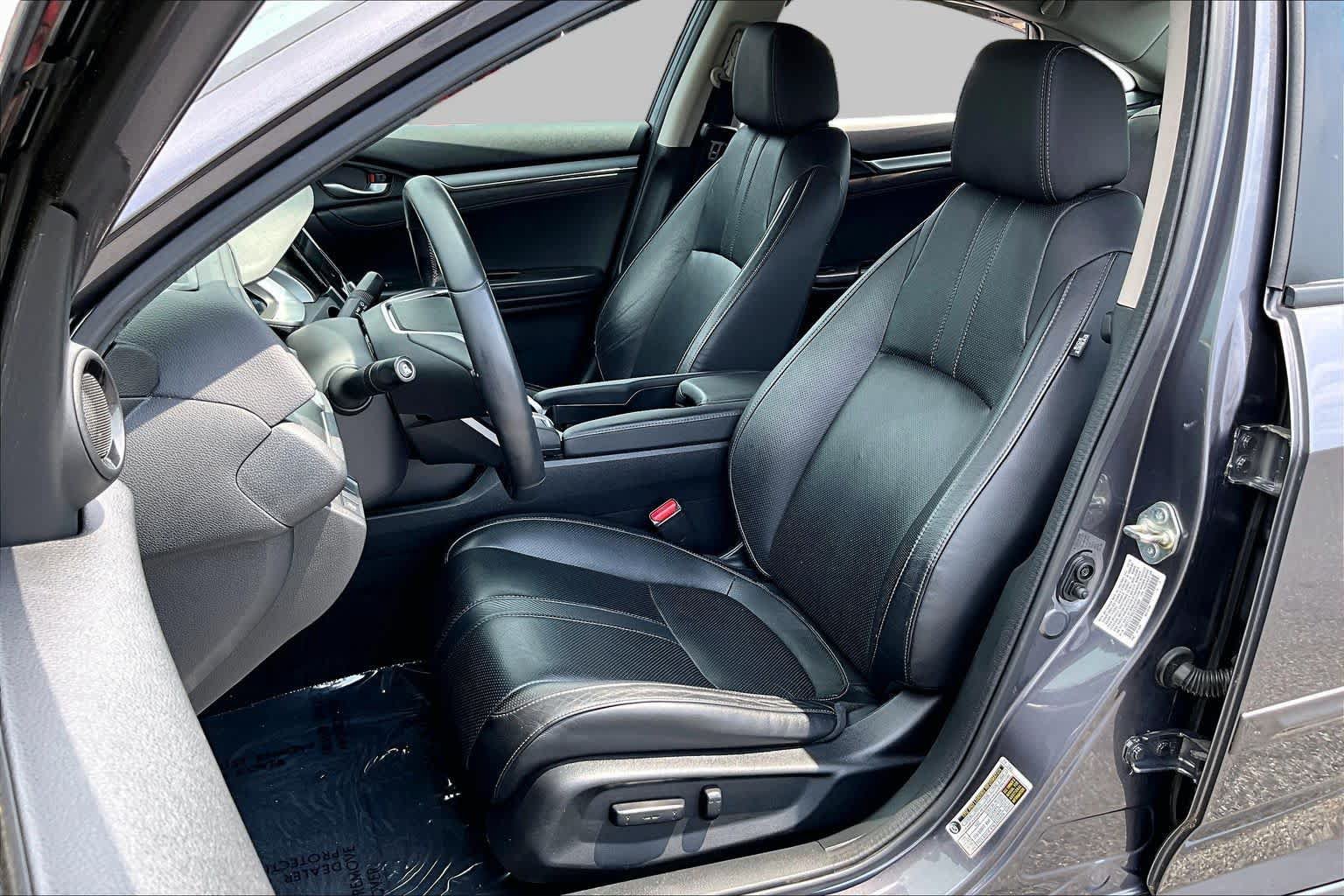 Used 2016 Honda Civic Touring image 8