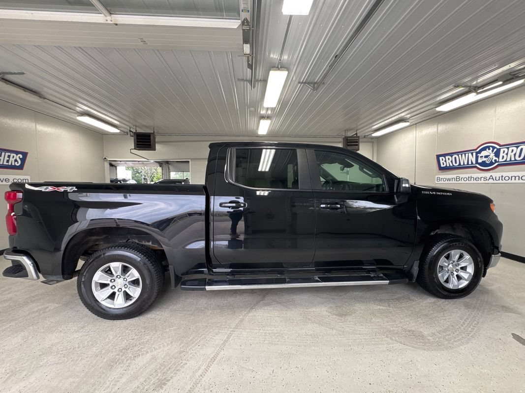 Used 2023 Chevrolet Silverado 1500 LT w/ Protection Package AWD/4WD image 6