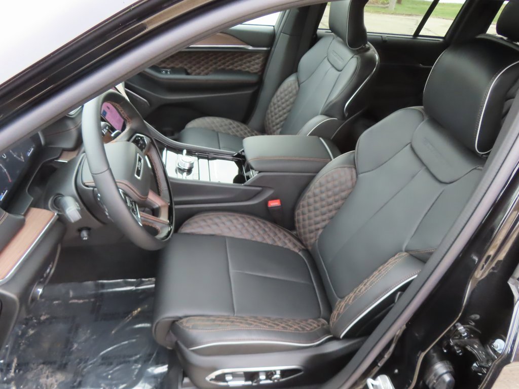 New 2025 Jeep Grand Cherokee Summit w/ Obsidian Package image 24