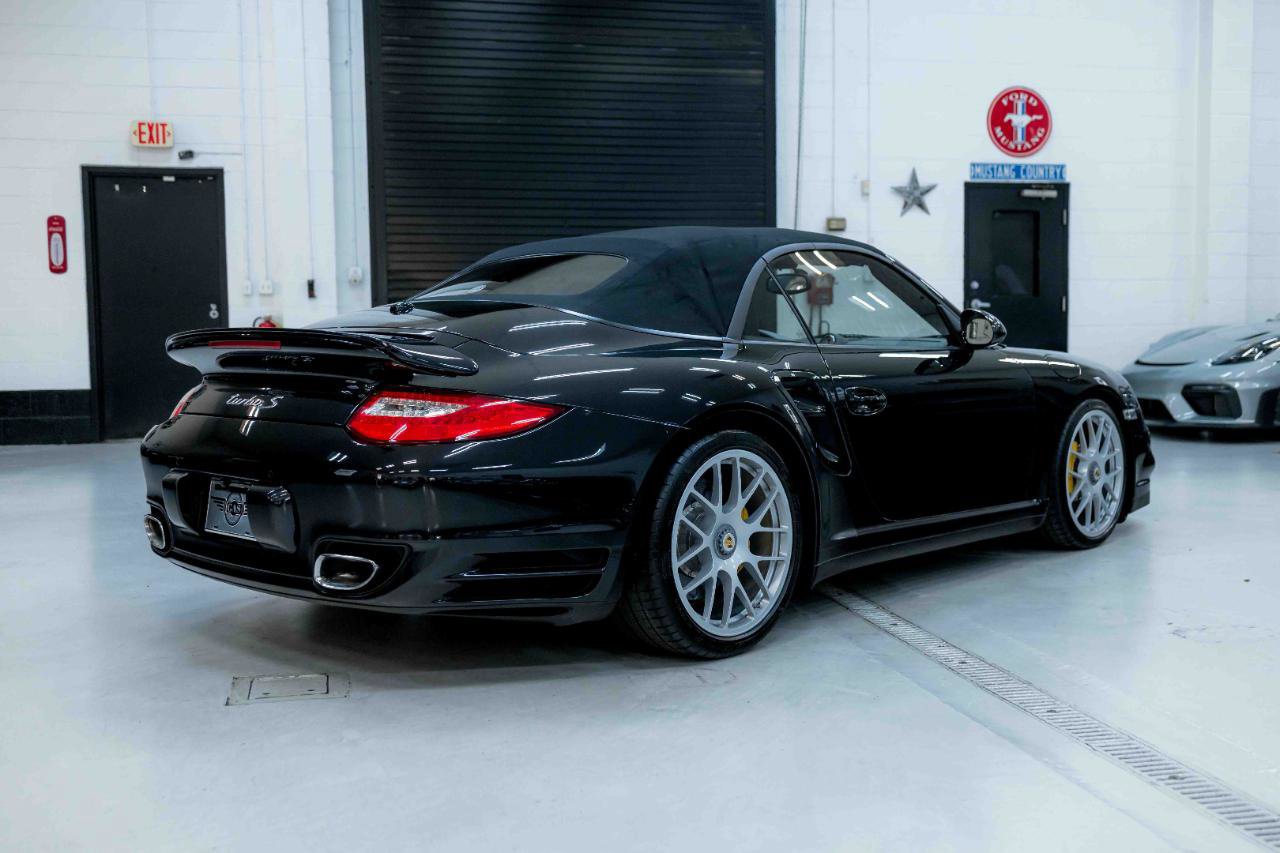 Used 2011 Porsche 911 Turbo S image 12
