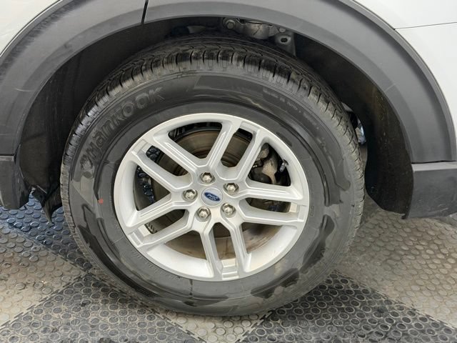Used 2025 Ford Explorer Active AWD/4WD image 15