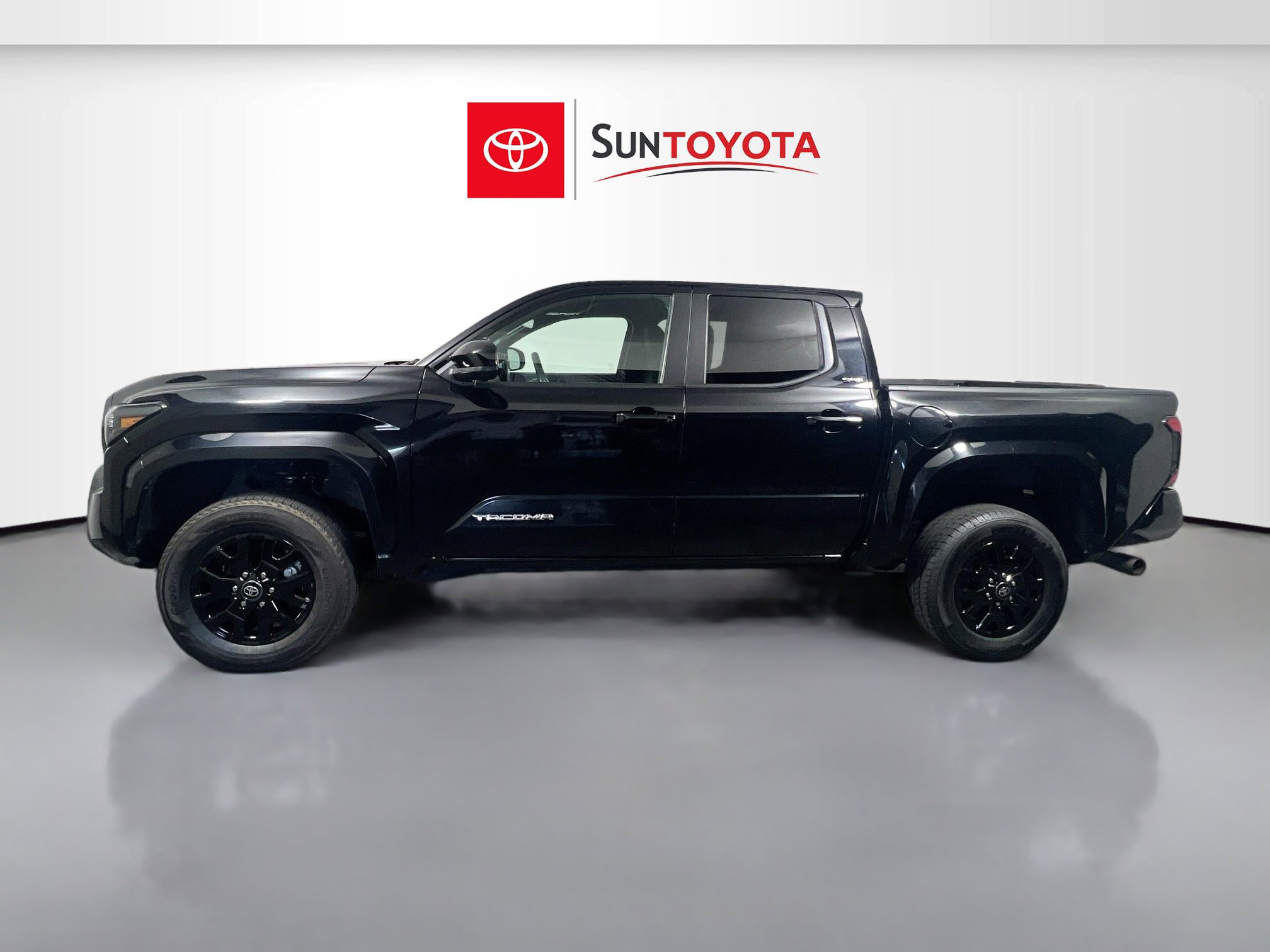 Used 2024 Toyota Tacoma SR5 RWD image 7