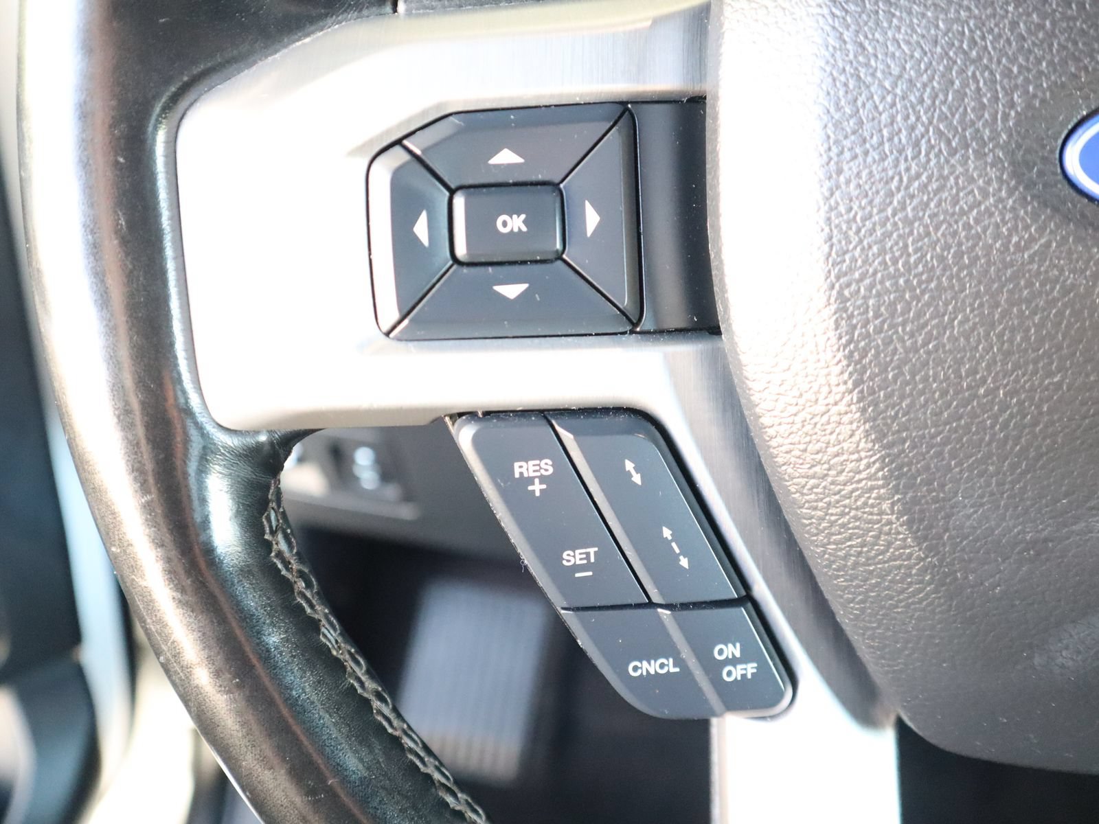 Used 2020 Ford F150 Platinum w/ Equipment Group 701A Luxury AWD/4WD image 33
