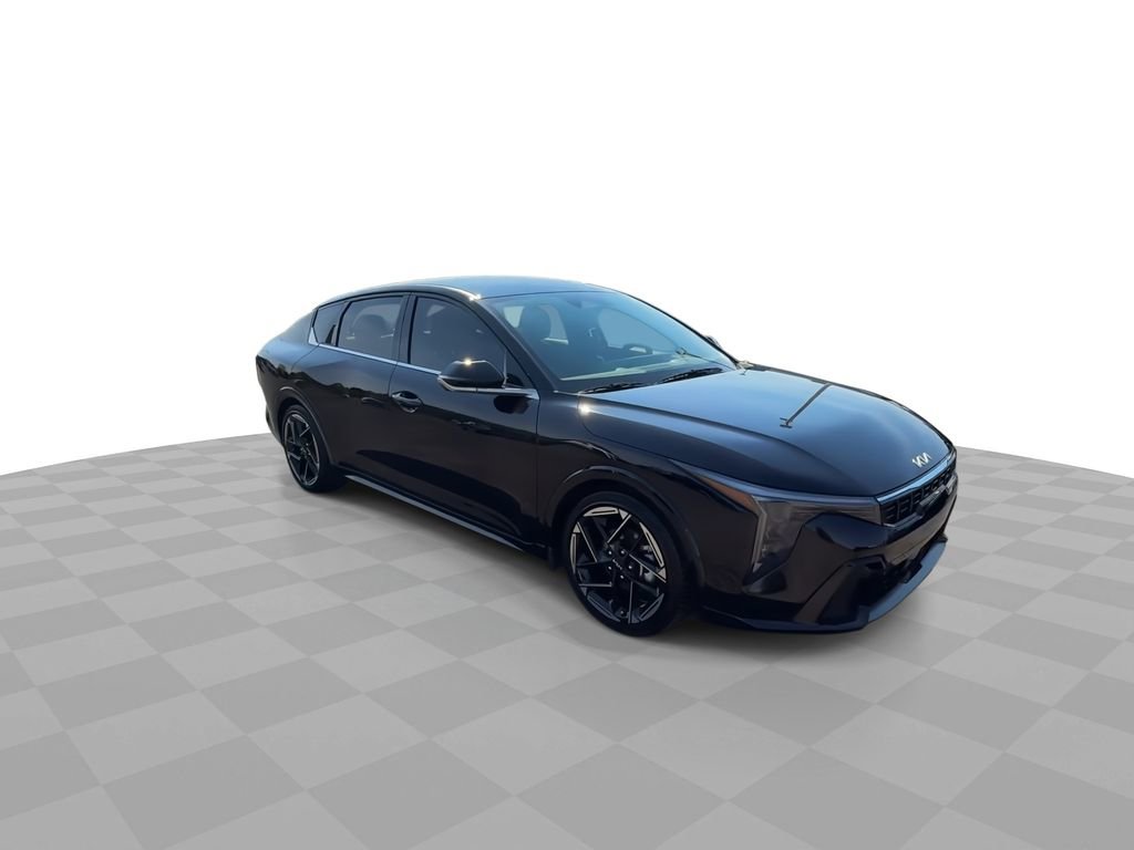 Used 2025 Kia K4 GT-Line image 3