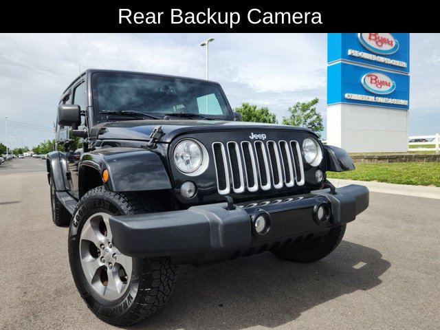 Used 2018 Jeep Wrangler Unlimited Sahara AWD/4WD image 8